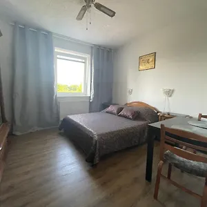 Bajecne Ve S Bazenem A Terasou. Apartmán